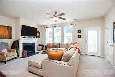 4 BR in Charlotte