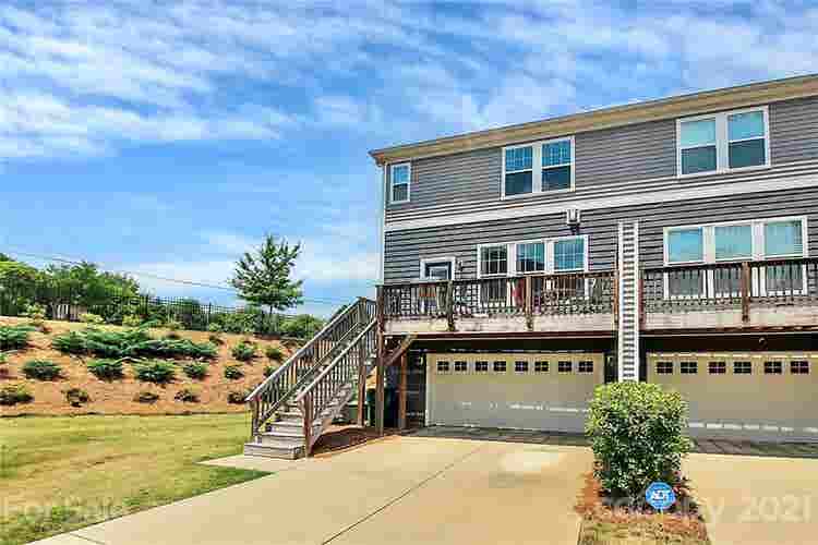 4 BR in Charlotte