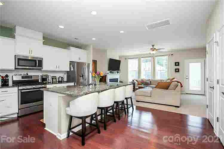 4 BR in Charlotte