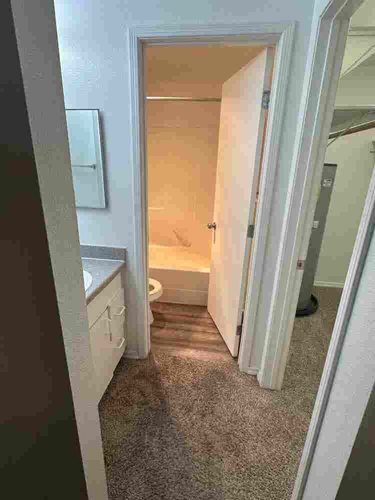B APT CHEAP PRICE DOWNTOWN BOISE