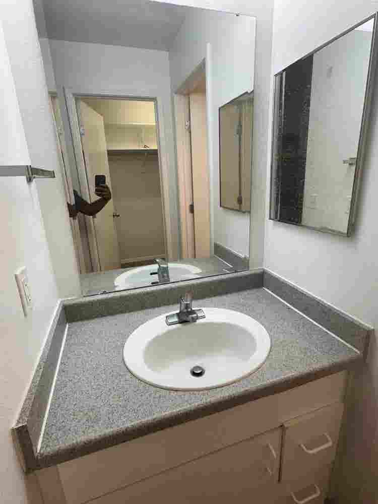 B APT CHEAP PRICE DOWNTOWN BOISE