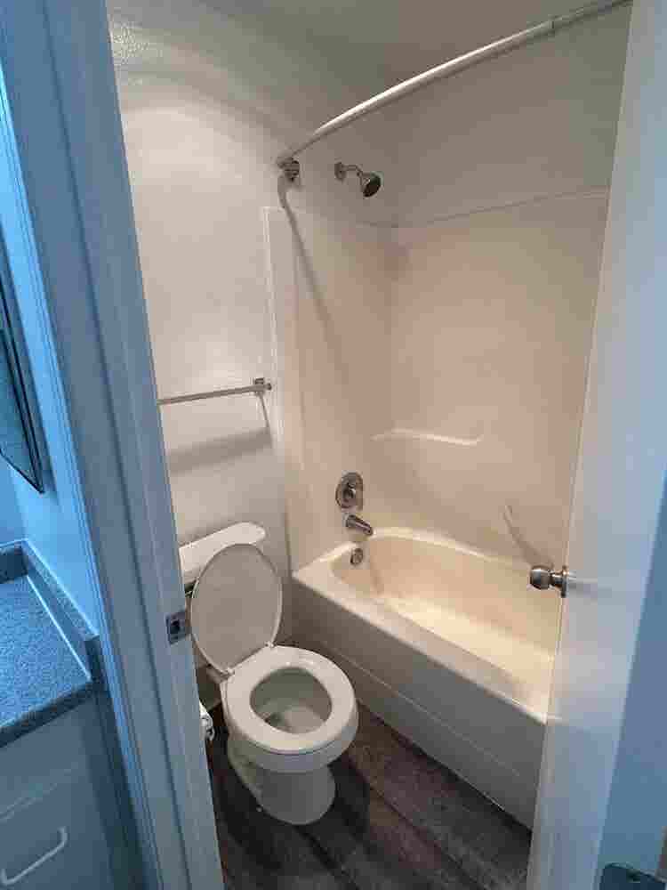 B APT CHEAP PRICE DOWNTOWN BOISE