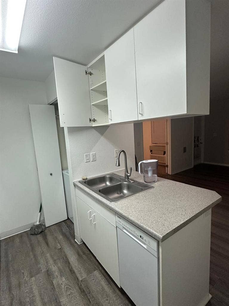 B APT CHEAP PRICE DOWNTOWN BOISE