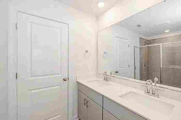 4 BR in Charlotte