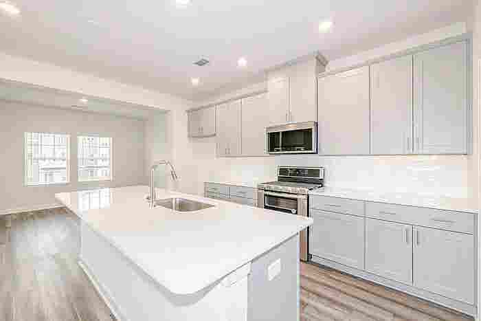 4 BR in Charlotte