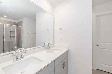 4 BR in Charlotte