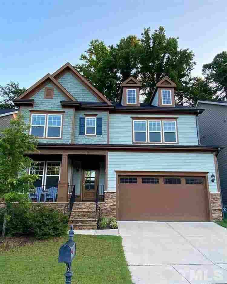 4 BR in Apex