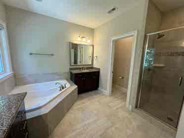 4 BR in Apex