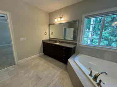4 BR in Apex