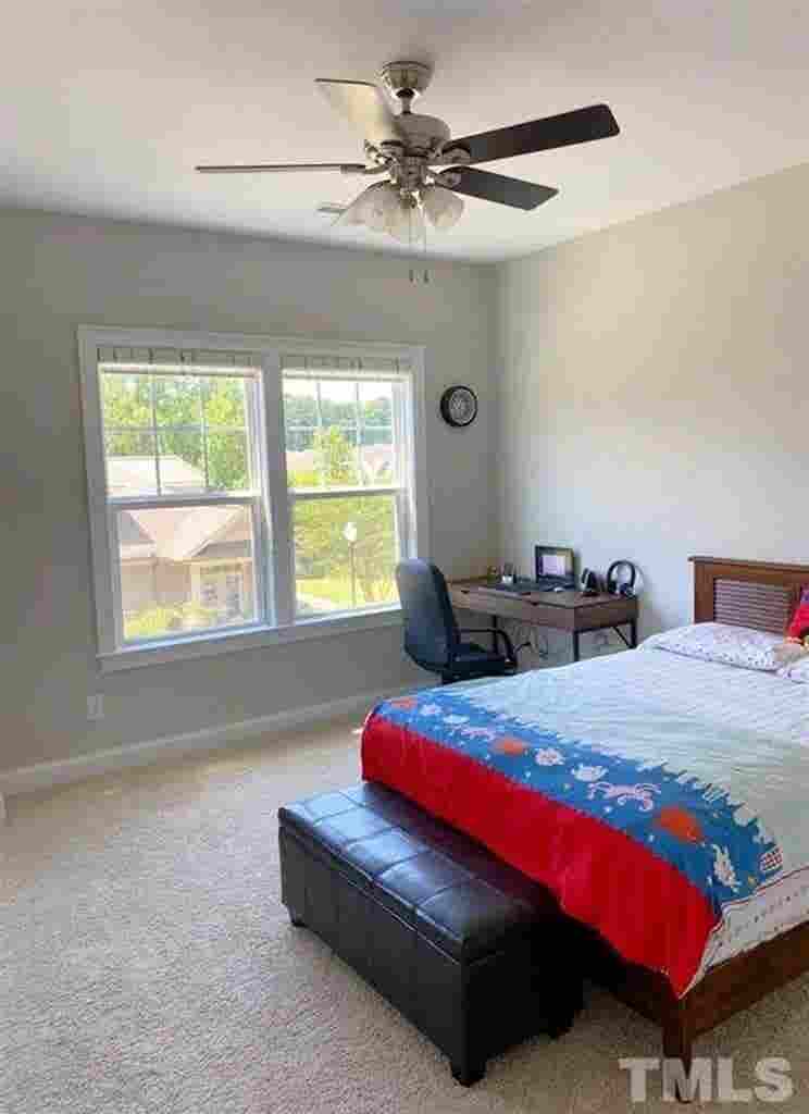 4 BR in Apex