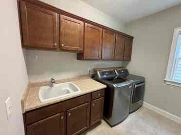 4 BR in Apex