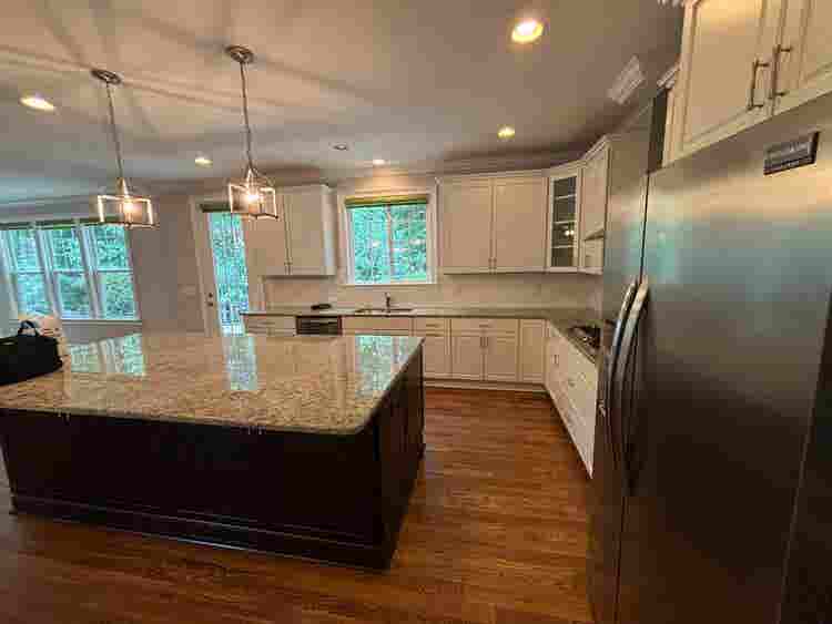 4 BR in Apex
