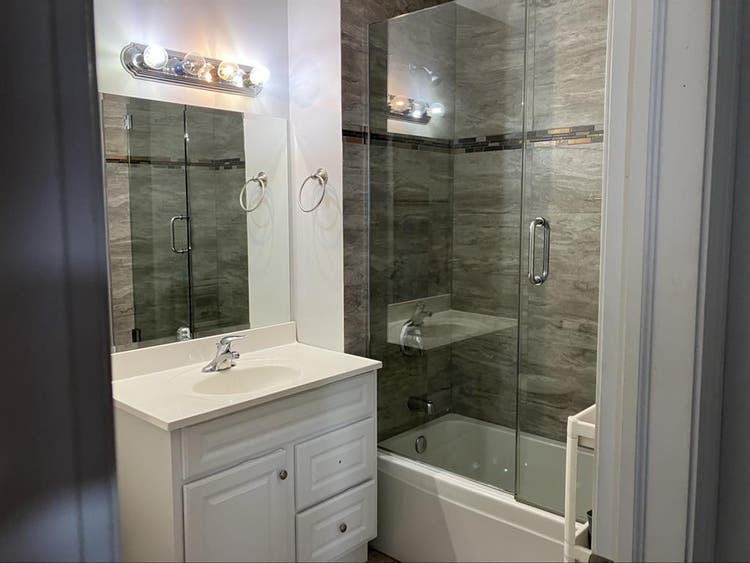 Private Bedrm and Bathroom UIC Area