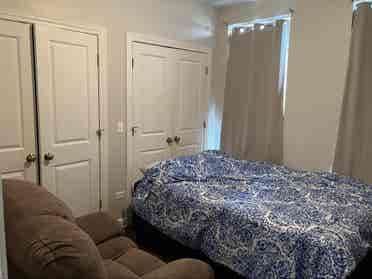Private Bedrm and Bathroom UIC Area