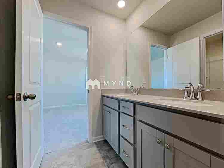 5 BR in Charlotte