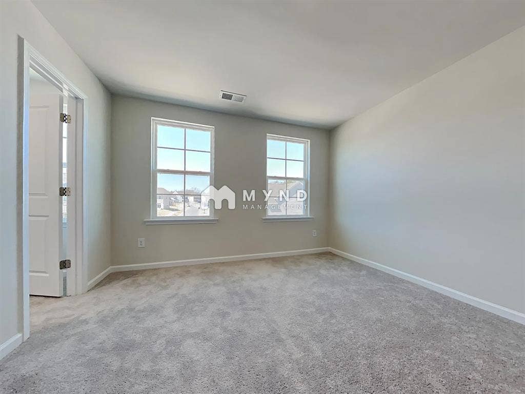 5 BR in Charlotte