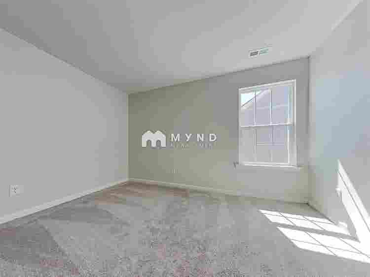 5 BR in Charlotte