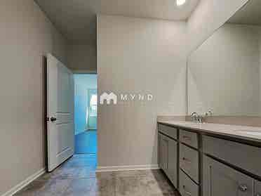 5 BR in Charlotte