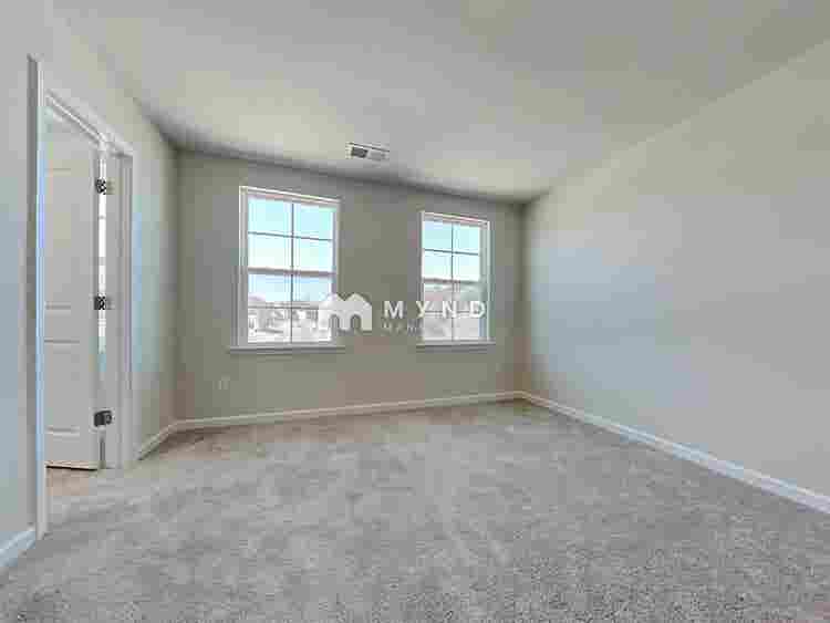 5 BR in Charlotte