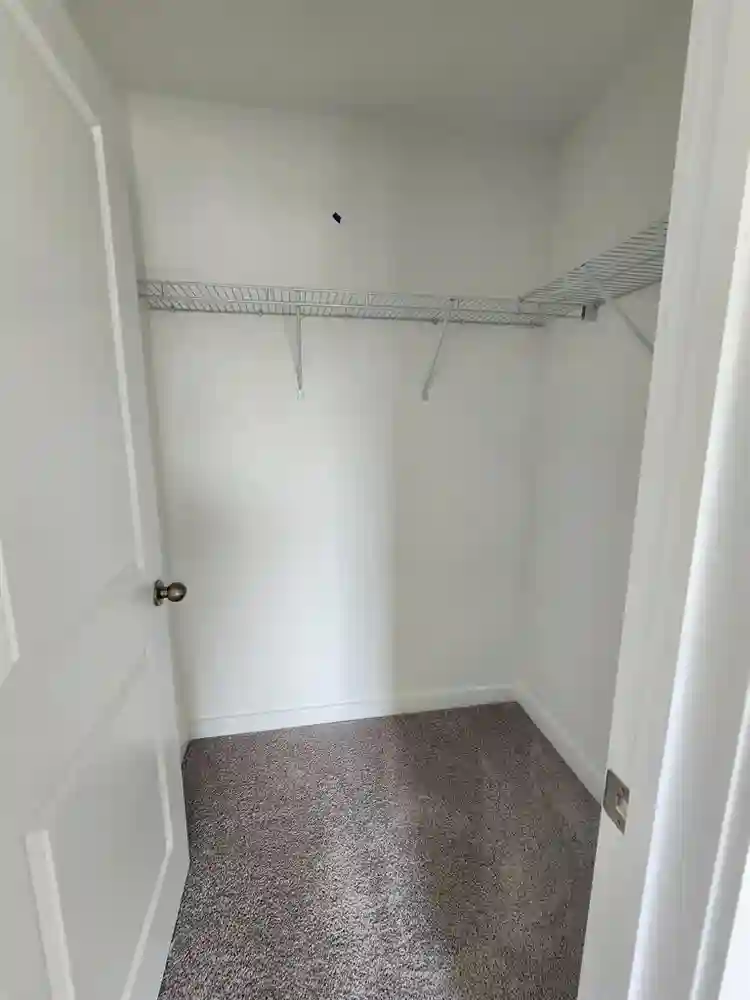 4 BR in Monroe