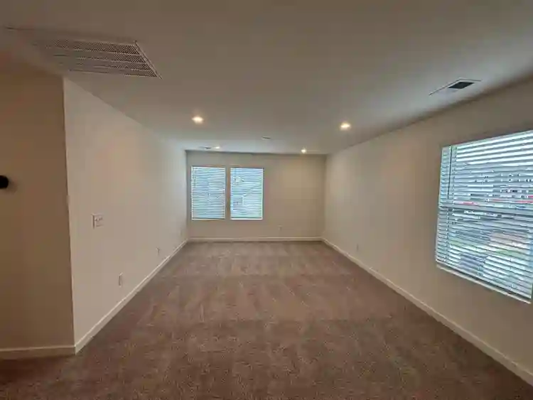 4 BR in Monroe