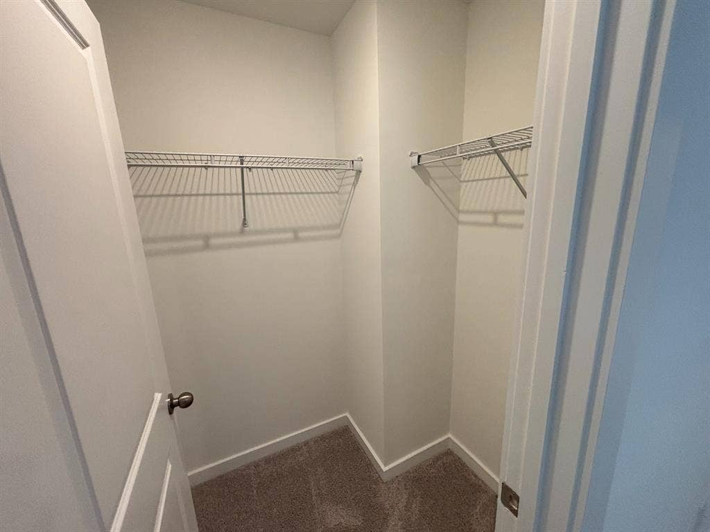 4 BR in Monroe