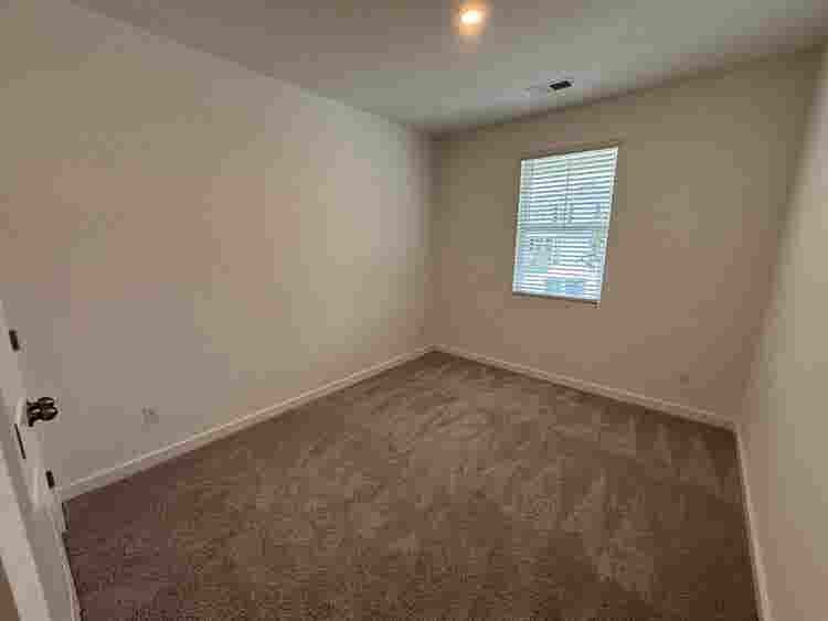 4 BR in Monroe