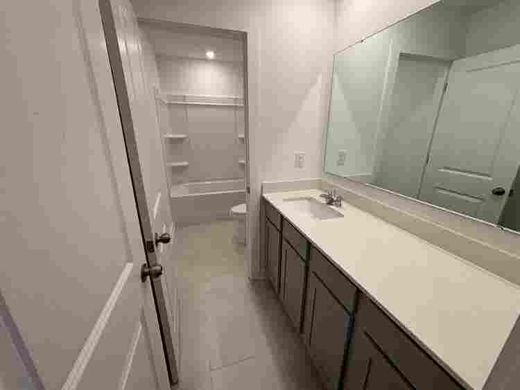 4 BR in Monroe