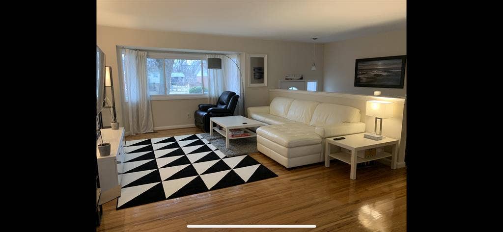 Furnished room, private bathroom