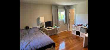 Furnished room, private bathroom