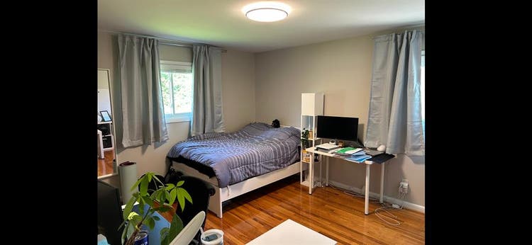 Furnished room, private bathroom