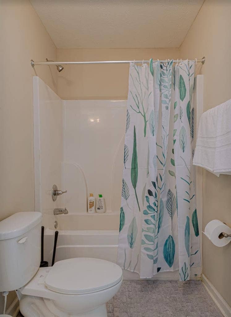 Fully furnishedbath apartment