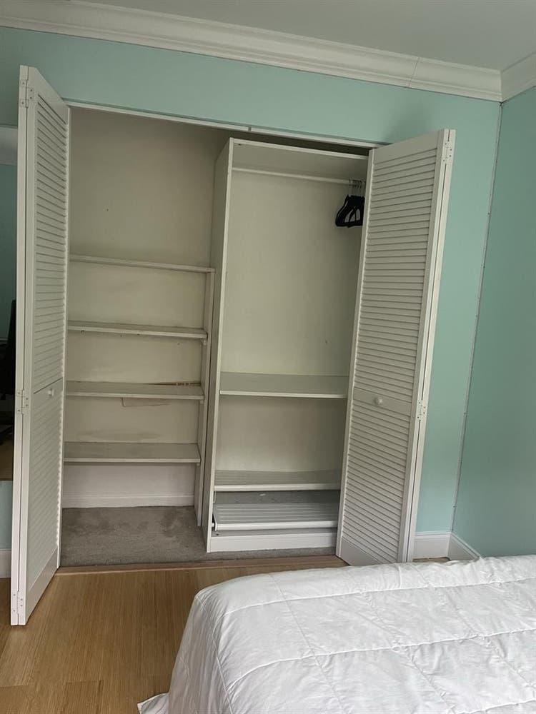 Room for females only pleasee