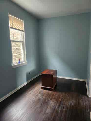 BR Apt- Pilsen- Women Only