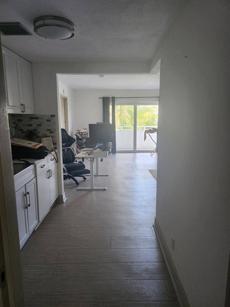 Studio 1 block away from the beach