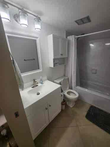 Studio 1 block away from the beach