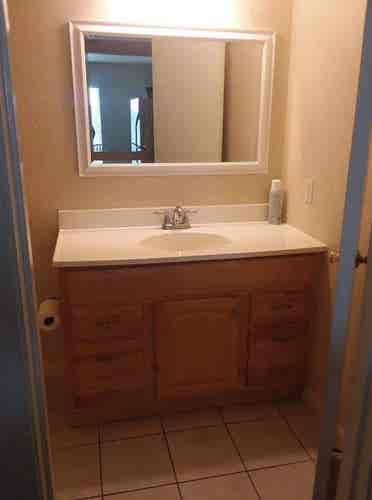 Room in Quiet and Clean Home $