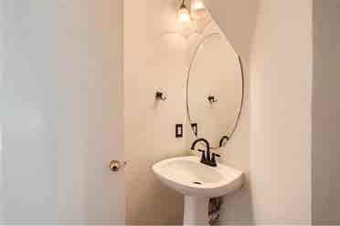 Roommate Wanted - Hornsby Bend