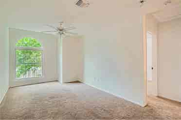 Roommate Wanted - Hornsby Bend