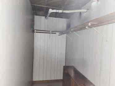Private Entrance bed and bathroom