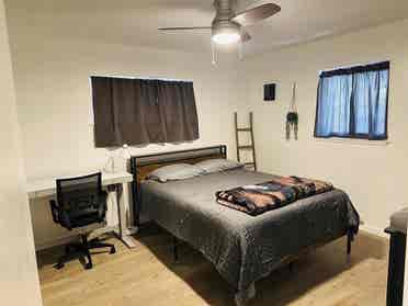 Room for Rent in Family Vibes House