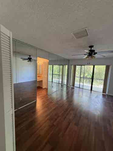 West Boca looking for Roomate