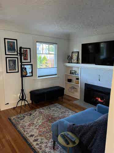 Furnished room in cozy cottage!