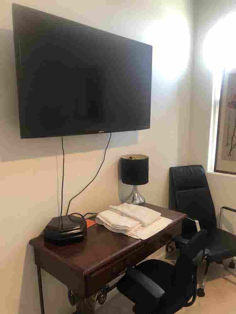One bedroom fully furnished w/bath