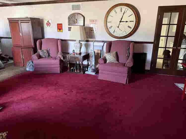 Huge room over 3 car garage