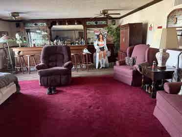 Huge room over 3 car garage