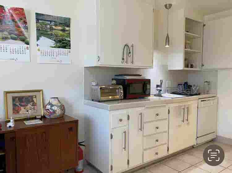 Room for rent in 
2bdrm apt