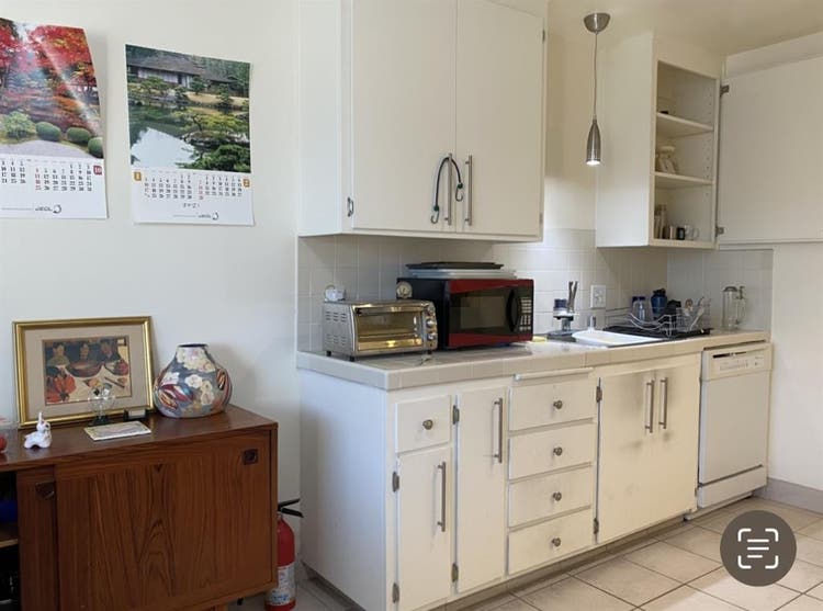 Room for rent in 
2bdrm apt