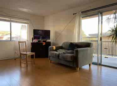 Room for rent in 
2bdrm apt