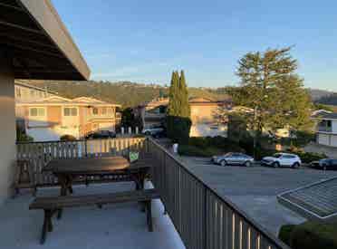 Room for rent in 
2bdrm apt